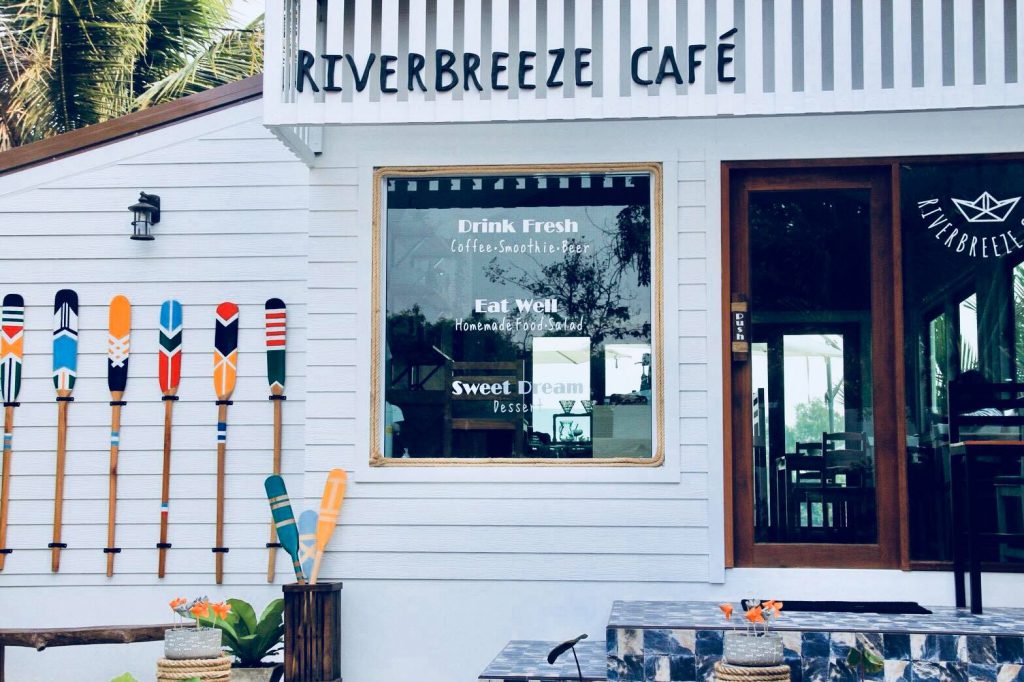 River Breeze Cafe